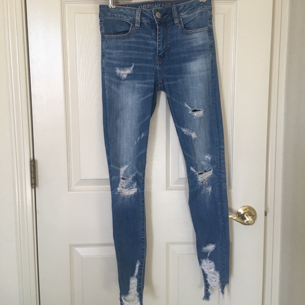 American Eagle Ripped High Waist Jeans
